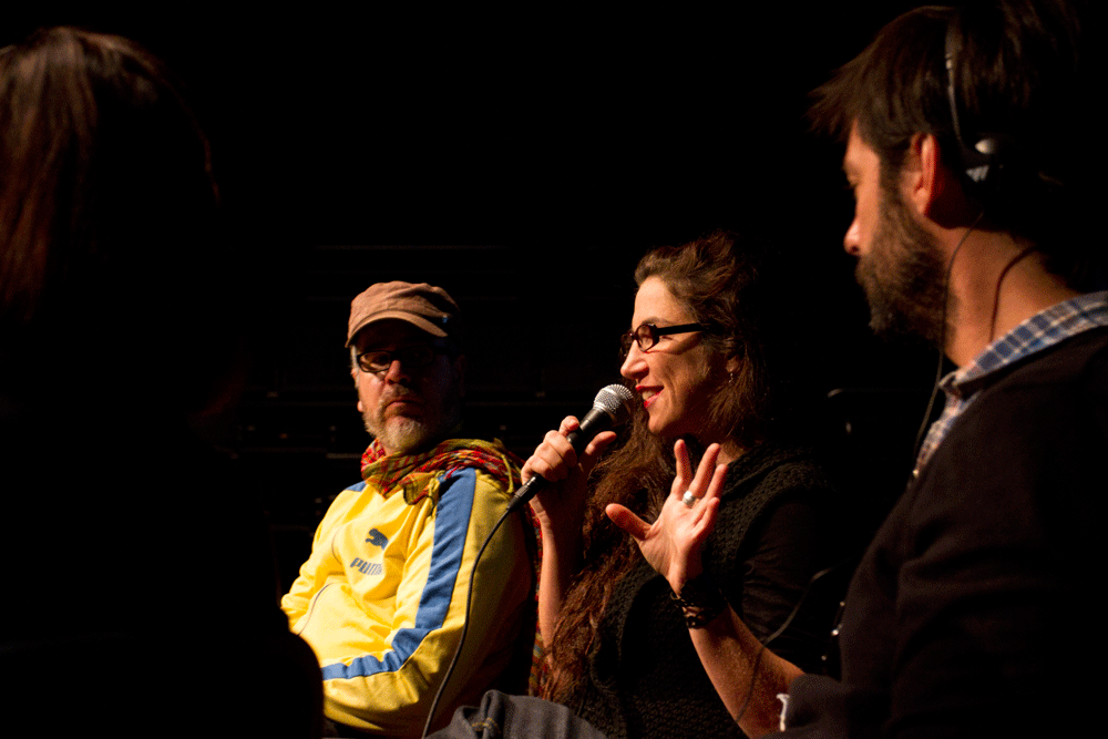 Gonzalo Frasca, Sabrina Nudeliman y Matthew Meschery durante la mesa redonda sobre distribución en el Workshop Documental | Sala Zavala Muniz | 23/7/2012.