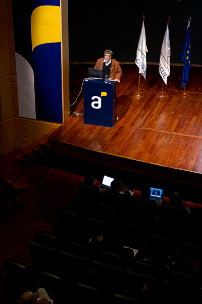 El director del Programa Mercosur Audiovisual, Guillermo Saura, durante la presentación del taller "Promoción y distribución en el Mercosur: nuevas herramientas multiplataforma" | Torre de las Telecomunicaciones | 21/7/2012.