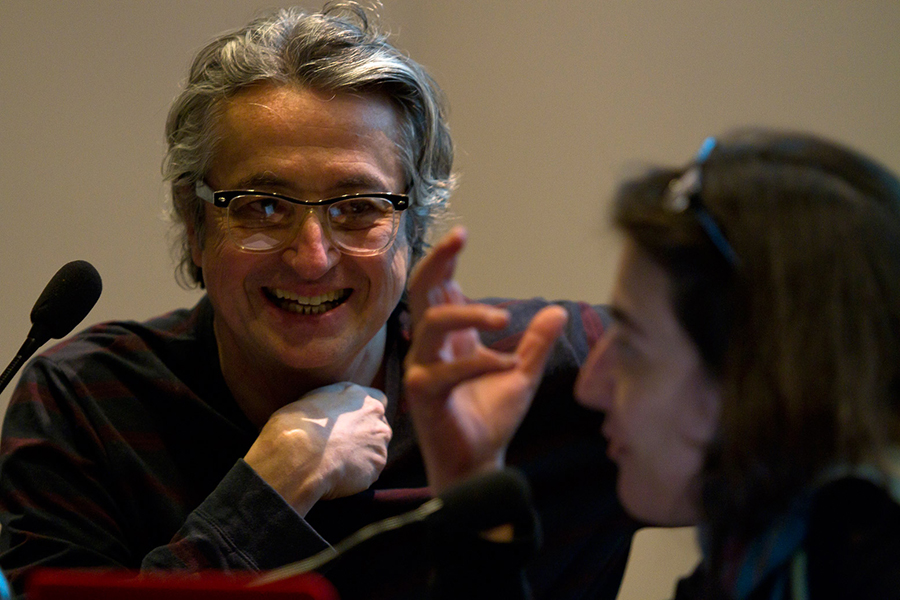 El director Luis Ospina (Colombia) durante su master class en el Workshop Documental. // Foto: Manuel Larrosa.